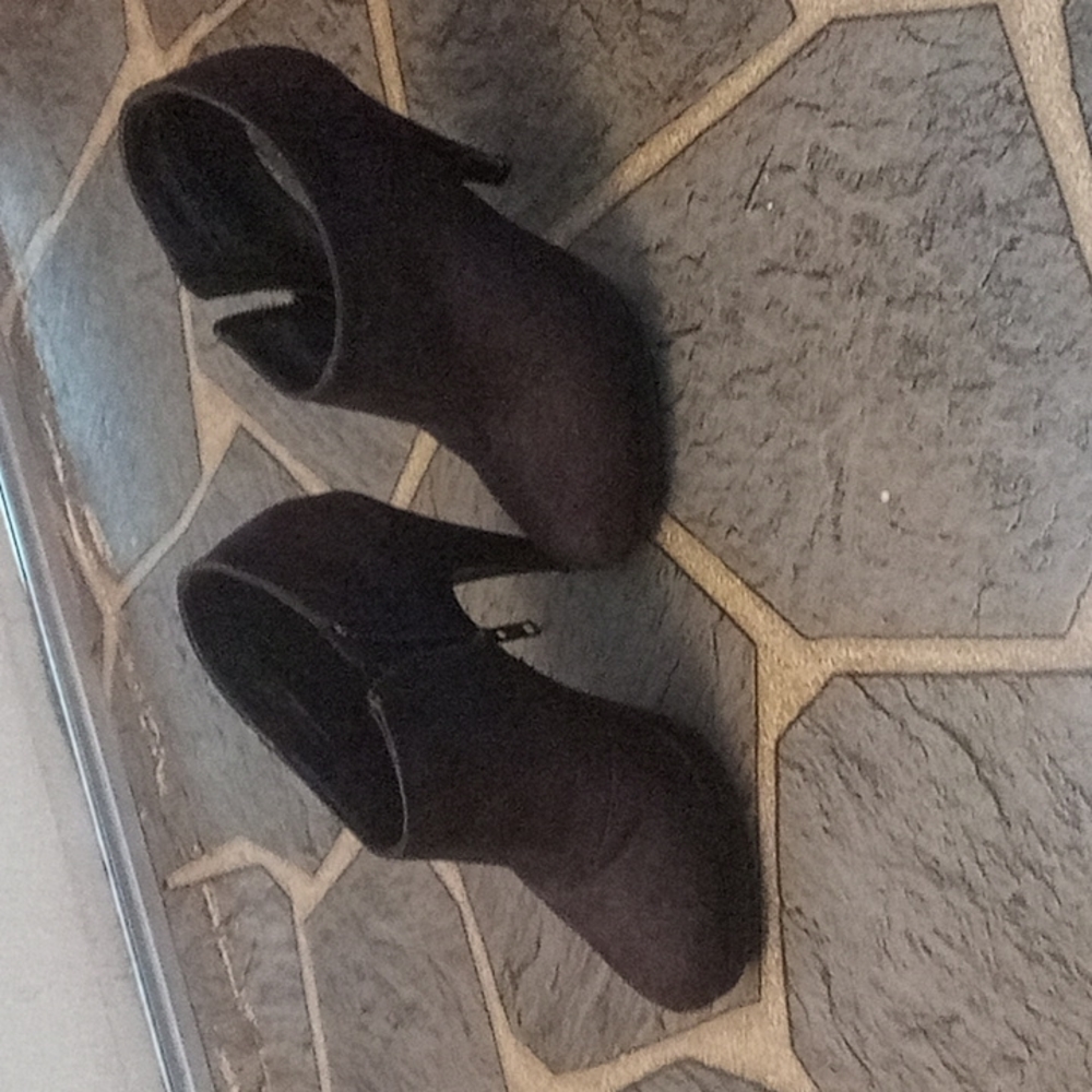 Size 38  black H&M ankle boots